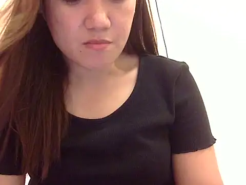 Lovelyclaya online show from 12/18/25, 02:50