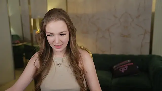 Snapshot of Ella_054 chatting on 11/05/25, 11:27 Ella 054 online show from 11/05/25, 11:27