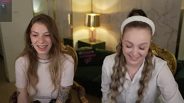 Snapshot of Ella_054 chatting on 11/13/25, 07:35 Ella 054 online show from 11/13/25, 07:35