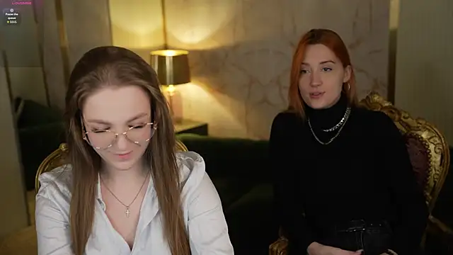 Snapshot of Ella_054 chatting on 11/24/25, 03:45 Ella 054 online show from 11/24/25, 03:45