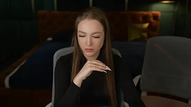 Snapshot of Ella_054 chatting on 11/27/25, 07:27 Ella 054 online show from 11/27/25, 07:27