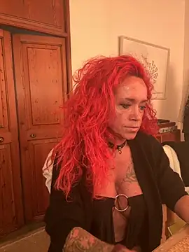 Snapshot of Hotmilfhamburg1 chatting on 11/18/25, 05:01 Hotmilfhamburg1 online show from 11/18/25, 05:01