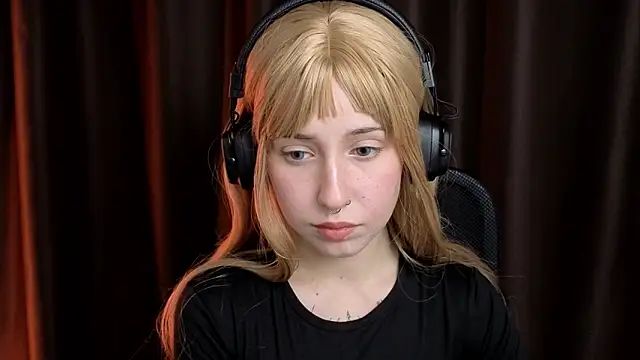 YukiMisa online show from 12/14/25, 02:55