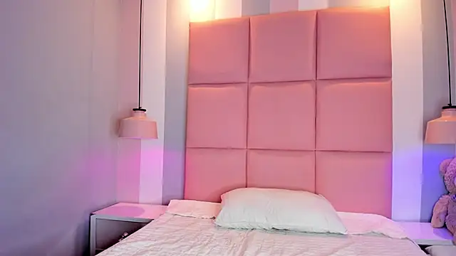 CarolinaFerrer online show from 10/13/25, 02:50