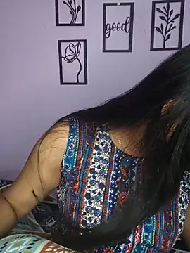 Snapshot of Telugu_sweet_couple_345 chatting on 12/20/25, 06:15 Telugu sweet couple 345 online show from 12/20/25, 06:15