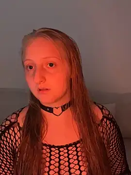 young hailey online show from 09/10/25, 07:08