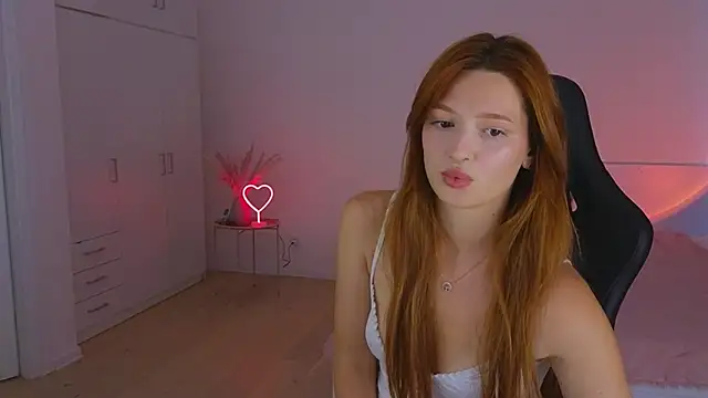 Snapshot of CuteAriel7 chatting on 06/29/26, 04:51 CuteAriel7 online show from 06/29/26, 04:51