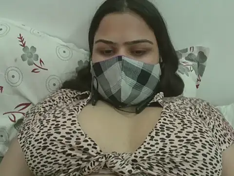 Snapshot of Nataliya_Singh chatting on 09/13/25, 02:22 Nataliya Singh online show from 09/13/25, 02:22