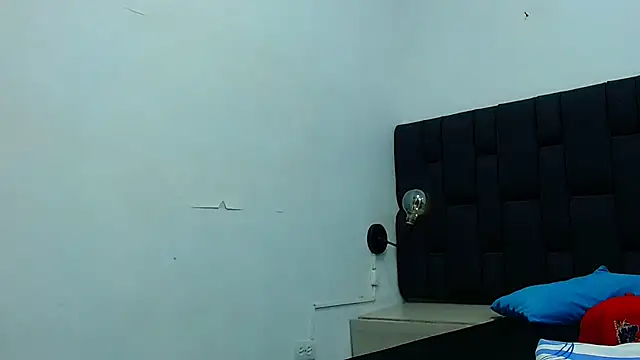 Snapshot of daniel_evans69 chatting on 09/11/25, 12:49 daniel evans69 online show from 09/11/25, 12:49