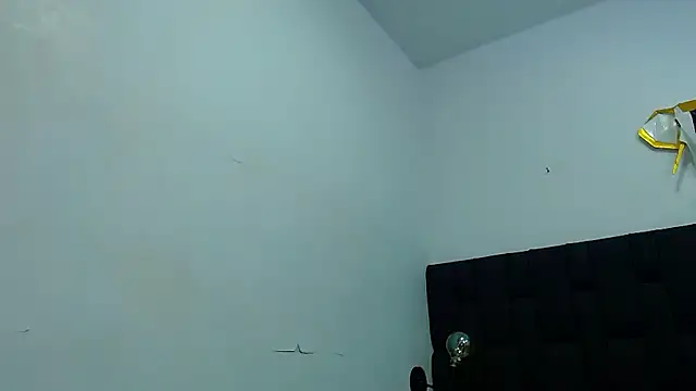 Snapshot of daniel_evans69 chatting on 10/17/25, 07:05 daniel evans69 online show from 10/17/25, 07:05