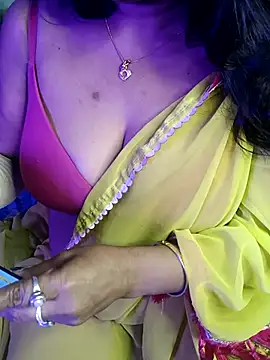 monaa-darling online show from 10/31/25, 08:54