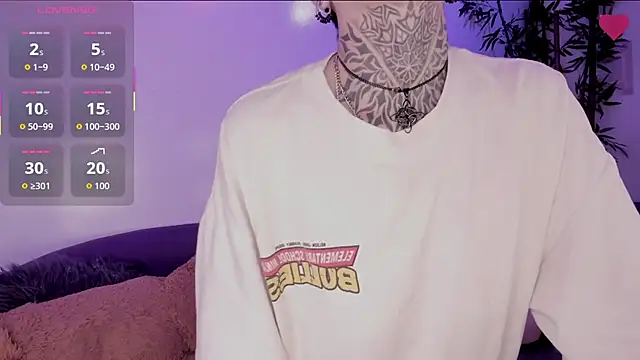 Snapshot of Sammy_f_uck chatting on 10/18/25, 01:41 Sammy f uck online show from 10/18/25, 01:41