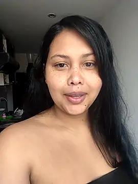 Snapshot of Alessandraa- chatting on 03/29/26, 03:56 Alessandraa- online show from 03/29/26, 03:56