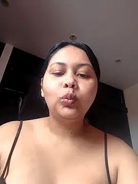 Alessandraa- online show from 05/14/26, 03:52