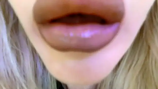 Snapshot of Politeeliza chatting on 06/16/26, 08:11 Politeeliza online show from 06/16/26, 08:11