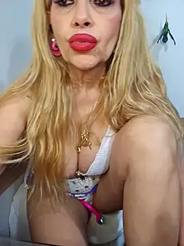 Snapshot of Sweeteangel chatting on 03/11/26, 06:19 Sweeteangel online show from 03/11/26, 06:19