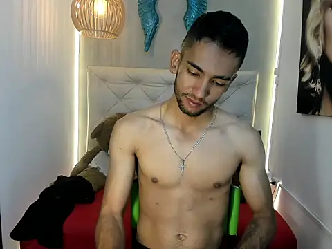 MaicolParker  online show from 03/19/26, 12:53