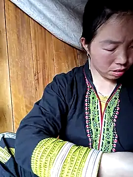 hera-00 online show from 11/23/25, 06:35