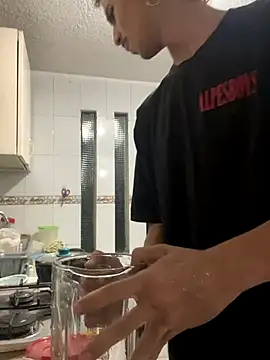 Snapshot of lordpussy__ chatting on 11/11/25, 12:54 lordpussy online show from 11/11/25, 12:54