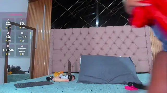 Emily Brown18 online show from 10/18/25, 03:53