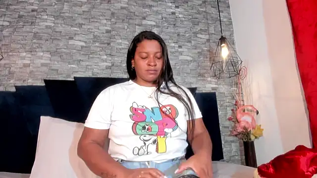 Snapshot of Emily_Brown18 chatting on 02/21/26, 03:51 Emily Brown18 online show from 02/21/26, 03:51