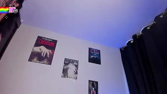 Snapshot of Velvet_Moon1 chatting on 09/30/25, 04:34 Velvet Moon1 online show from 09/30/25, 04:34