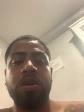 Snapshot of Bryan056_ chatting on 04/11/26, 12:48 Bryan056 online show from 04/11/26, 12:48