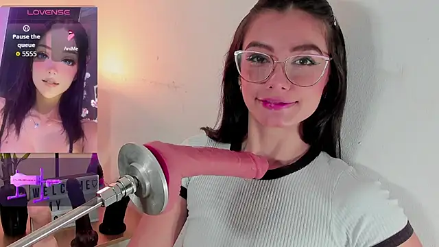 valentinna montess online show from 11/04/25, 01:21