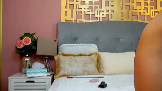 LaylaaDiamond online show from 10/18/25, 03:53