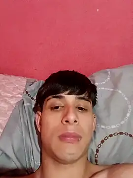 Snapshot of matiatr1112 chatting on 11/29/25, 12:13 matiatr1112 online show from 11/29/25, 12:13