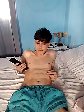 Snapshot of matiatr1112 chatting on 12/20/25, 11:17 matiatr1112 online show from 12/20/25, 11:17