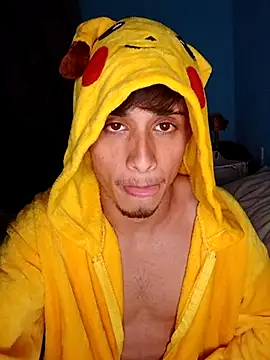 Snapshot of matiatr1112 chatting on 04/07/26, 12:11 matiatr1112 online show from 04/07/26, 12:11