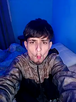 Snapshot of matiatr1112 chatting on 04/26/26, 02:31 matiatr1112 online show from 04/26/26, 02:31