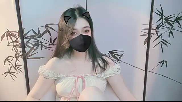 Snapshot of Sparkly_Candy chatting on 12/23/25, 12:30 Sparkly Candy online show from 12/23/25, 12:30