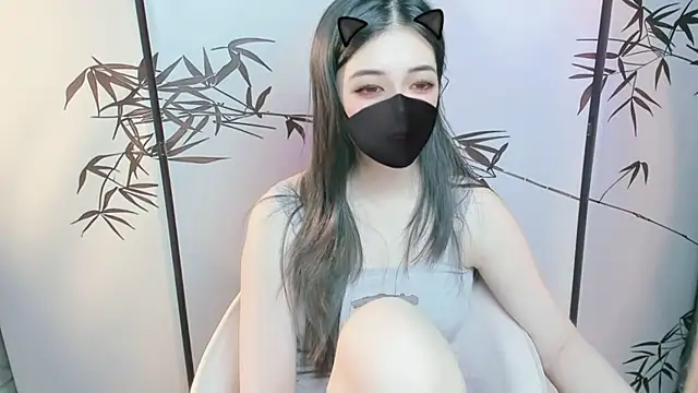 Snapshot of Sparkly_Candy chatting on 01/10/26, 01:46 Sparkly Candy online show from 01/10/26, 01:46