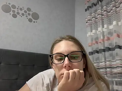 NikexPretty online show from 10/03/25, 07:44