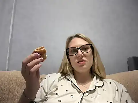 NikexPretty online show from 05/27/26, 06:05