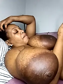 HappygalTheQueen online show from 02/13/26, 01:56