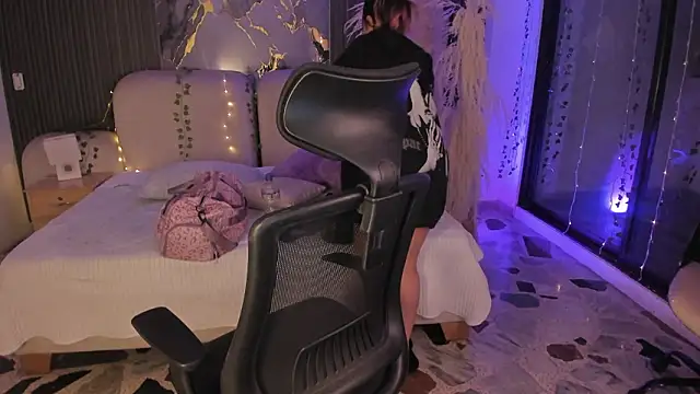 SarahCastro1  online show from 02/01/26, 05:06