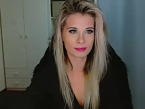 KristineGlow online show from 11/14/25, 04:06