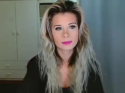 KristineGlow online show from 12/15/25, 07:12