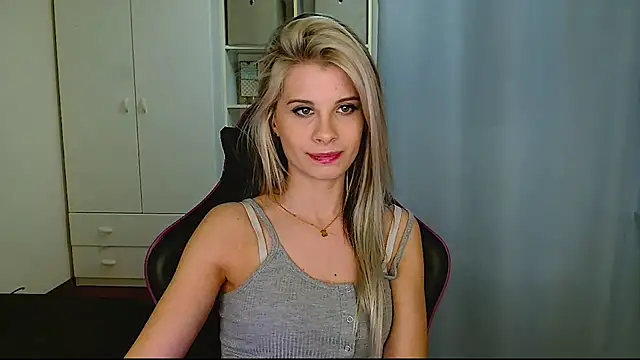 KristineGlow online show from 02/16/26, 09:11