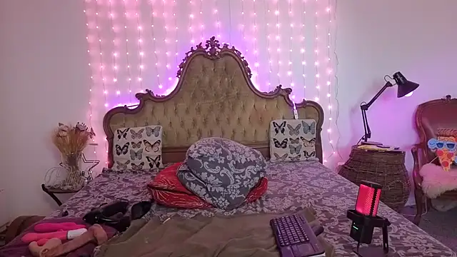 SilkenSin online show from 04/14/26, 06:41