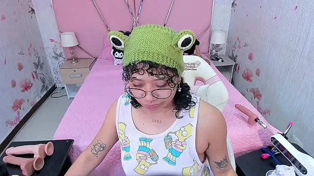 SafiroAgataaa online show from 10/15/25, 07:36