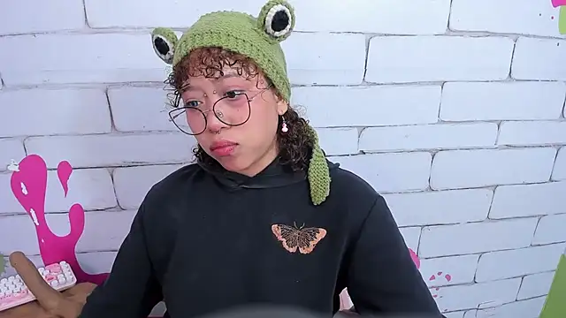 SafiroAgataaa online show from 02/13/26, 03:57