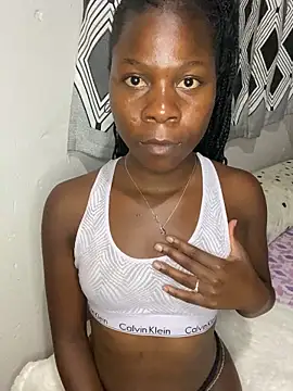 Snapshot of Crazyqueenxxx chatting on 09/11/25, 03:01 Crazyqueenxxx online show from 09/11/25, 03:01