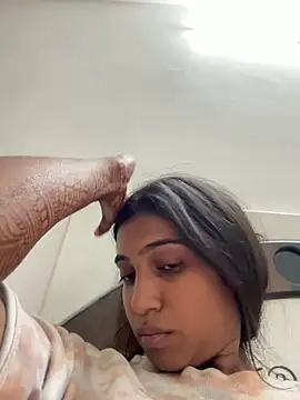 Snapshot of HeerStd chatting on 03/25/26, 05:57 HeerStd online show from 03/25/26, 05:57