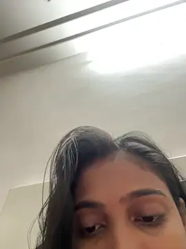 Snapshot of HeerStd chatting on 03/28/26, 05:51 HeerStd online show from 03/28/26, 05:51