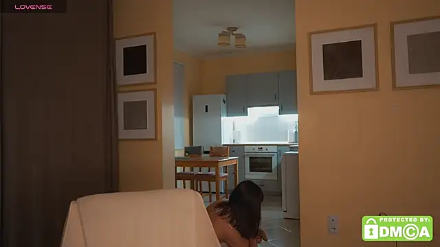 KateCarrey online show from 10/31/25, 02:51