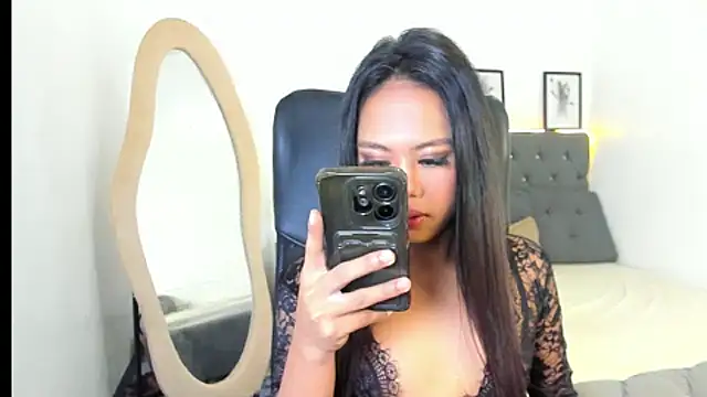 Snapshot of DashaKanelis chatting on 09/24/25, 09:51 DashaKanelis online show from 09/24/25, 09:51